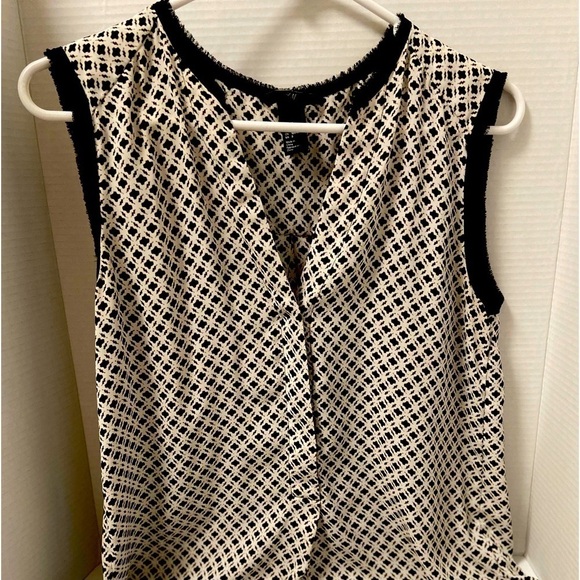 H&M sleeveless size 8 blouse - Picture 1 of 6
